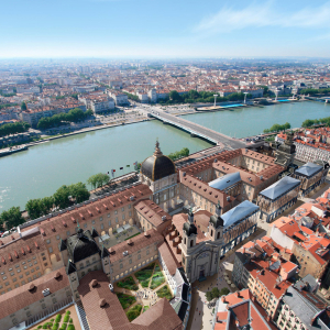 Grand Hôtel-Dieu and the Rhône River  © Vincent Ramet